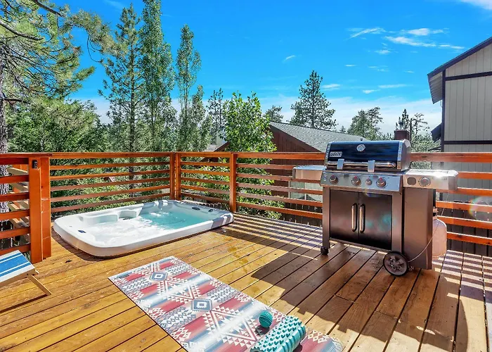 Sled-Ski Lakeside Village Cabin - Spa - Bbq - Firepit - Loft - Games